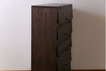 アンティーク家具　リメイク品　明治期　古い松材を利用したパタパタ扉の収納棚(戸棚、下駄箱、キャビネット)