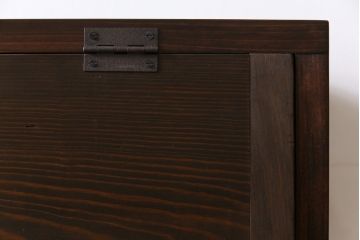 アンティーク家具　リメイク品　明治期　古い松材を利用したパタパタ扉の収納棚(戸棚、下駄箱、キャビネット)