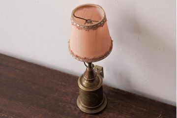 アンティーク雑貨　フランスアンティーク　真鍮　L'Hirondelle(リロンデル)製　ピジョンランプ型のテーブルランプ(デスクランプ、卓上照明)