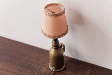 フランスアンティーク　ピジョンランプ　くすんだ真鍮が魅力的なスタンドライト(ナイトランプ、卓上照明)
