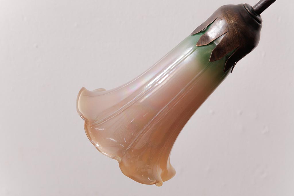 アンティーク雑貨　マツヤマ工芸　ブロンズ　上品な雰囲気のリリーランプ(スタンドライト、テーブルランプ、卓上照明)