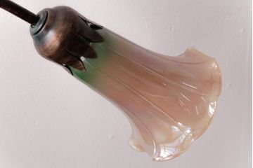 アンティーク雑貨　マツヤマ工芸　ブロンズ　上品な雰囲気のリリーランプ(スタンドライト、テーブルランプ、卓上照明)