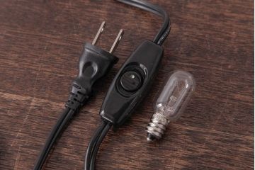 アンティーク雑貨　マツヤマ工芸　ブロンズ　上品な雰囲気のリリーランプ(スタンドライト、テーブルランプ、卓上照明)