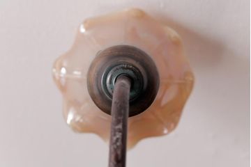 アンティーク雑貨　マツヤマ工芸　ブロンズ　上品な雰囲気のリリーランプ(スタンドライト、テーブルランプ、卓上照明)