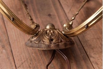 フランスアンティーク　凝った装飾が上品な印象を与える2灯タイプのウォールランプ(壁掛け照明)