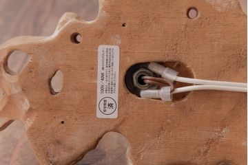 フランスアンティーク　木彫りの装飾が目を引くウォールブラケット(壁掛け照明)