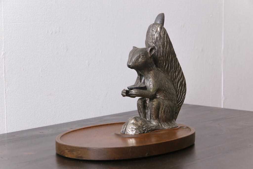 アンティーク雑貨　ビンテージ　ディスプレイにもおすすめのリスのナッツクラッカー(くるみ割り、キッチン雑貨、ディスプレイ)