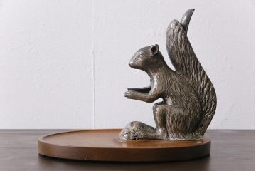 アンティーク雑貨　ビンテージ　ディスプレイにもおすすめのリスのナッツクラッカー(くるみ割り、キッチン雑貨、ディスプレイ)