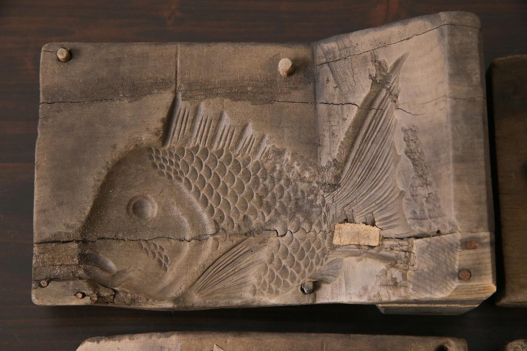 アンティーク雑貨　昭和レトロ　和菓子屋さんで使われていた木製の古い菓子型(鯛・宝船)4点セット