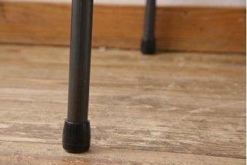 古材リメイク　ケヤキ材一枚板　ダイナミックな杢目を堪能できる鉄脚テーブル(作業台、カフェテーブル)