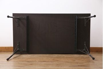 古材リメイク　ケヤキ材一枚板　ダイナミックな杢目を堪能できる鉄脚テーブル(作業台、カフェテーブル)