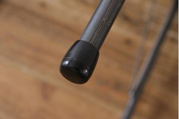 古材リメイク　ケヤキ材一枚板　ダイナミックな杢目を堪能できる鉄脚テーブル(作業台、カフェテーブル)
