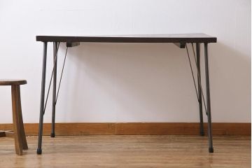 リメイク家具　栗材一枚板　古材の持つ味わいが魅力の鉄脚テーブル(カフェテーブル、作業台)