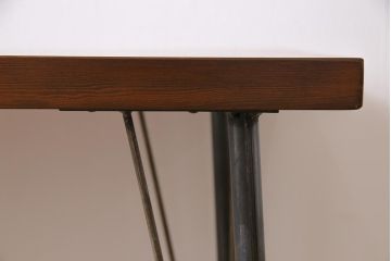 リメイク家具　古材一枚板　木目の流れが趣きのある鉄脚テーブル(サイドテーブル、コンソールテーブル)