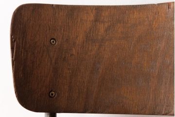 ヴィンテージ家具　イギリスビンテージ　インダストリアルな空間作りに活躍するスクールチェア(ワークチェア、板座チェア、椅子)
