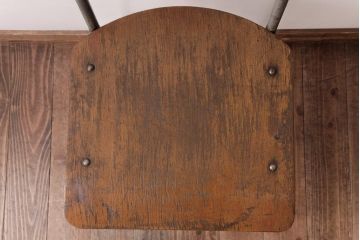 ヴィンテージ家具　イギリスビンテージ　インダストリアルな空間作りに活躍するスクールチェア(ワークチェア、板座チェア、椅子)