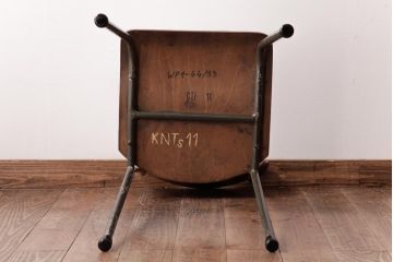 ヴィンテージ家具　イギリスビンテージ　インダストリアルな空間作りに活躍するスクールチェア(ワークチェア、板座チェア、椅子)(2)