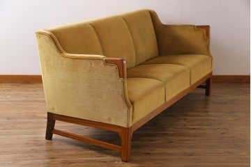 レトロ家具　北欧ビンテージ　デンマーク製　ローズウッド　レトロな雰囲気漂う品のある3人掛けソファ