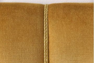 レトロ家具　北欧ビンテージ　デンマーク製　ローズウッド　レトロな雰囲気漂う品のある3人掛けソファ