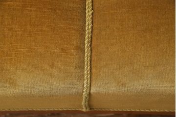 レトロ家具　北欧ビンテージ　デンマーク製　ローズウッド　レトロな雰囲気漂う品のある3人掛けソファ