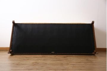 レトロ家具　北欧ビンテージ　デンマーク製　ローズウッド　レトロな雰囲気漂う品のある3人掛けソファ