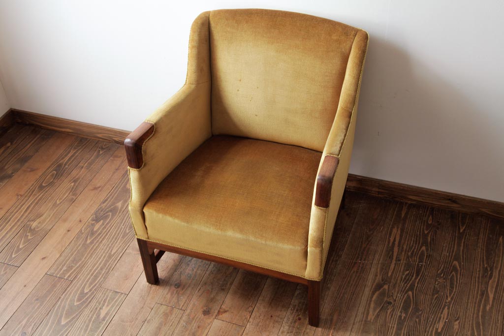 レトロ家具　北欧ビンテージ　デンマーク製　ローズウッド　レトロな雰囲気漂う品のある1人掛けソファ(アームソファ、チェア)(1)