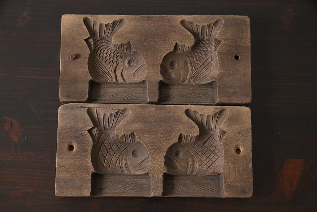 アンティーク雑貨　昭和レトロ　和菓子屋さんで使われていた木製の古い菓子型(鯱/しゃちほこ、「吽/うん」)