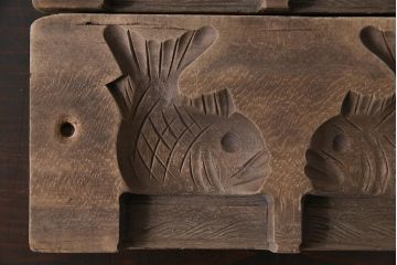 アンティーク雑貨　昭和レトロ　和菓子屋さんで使われていた木製の古い菓子型(鯱/しゃちほこ、「吽/うん」)