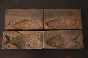 アンティーク雑貨　昭和レトロ　和菓子屋さんで使われていた木製の古い菓子型(魚)2点セット