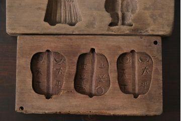 アンティーク雑貨　古民具　昭和初期(戦前)　力士・行司・呼出・軍配　味のある木製の菓子型3点セット