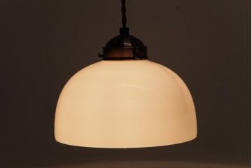 昭和レトロ　和みの空間にぴったりなドーム型シェードのペンダントライト(天井照明、吊り下げ照明)