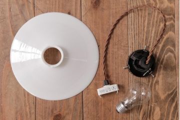 昭和初期(戦前)　昔懐かしいレトロな平笠シェード(天井照明、吊り下げ照明、ペンダントライト)(1)