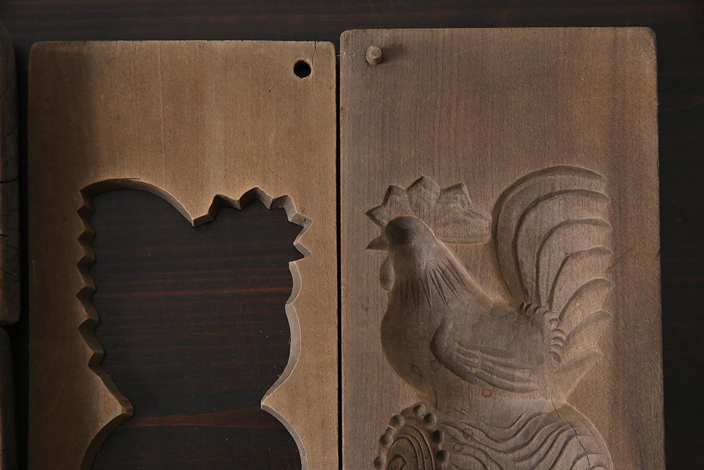 アンティーク雑貨　古民具　昭和初期(戦前)　鶏・諌鼓鶏(かんこどり)　味のある木製の菓子型2点セット