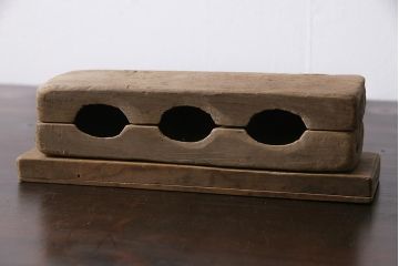 アンティーク雑貨　古民具　昭和初期(戦前)　達磨(だるま)　味のある木製の菓子型2点セット