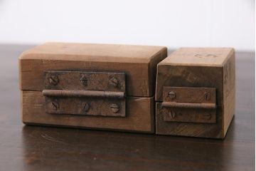 アンティーク雑貨　古民具　昭和初期(戦前)　おかめ・ひょっとこ・葉　味のある木製の菓子型2点セット