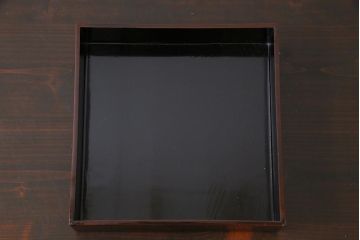 アンティーク雑貨　昭和初期(戦前)　鶴と松の図　シックな和の味わいが楽しめる木製菓子器(漆器、手箱)