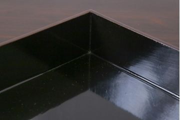 アンティーク雑貨　昭和初期(戦前)　鶴と松の図　シックな和の味わいが楽しめる木製菓子器(漆器、手箱)