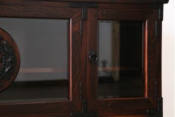 中古美品　岩谷堂箪笥　牡丹の意匠金具が目を引く和モダンのサイドボード(定価約57万円)