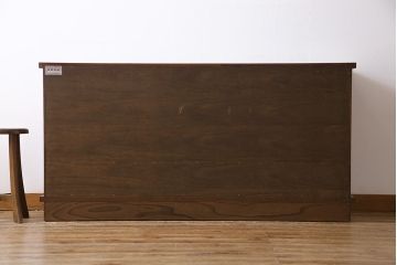 中古美品　岩谷堂箪笥　牡丹の意匠金具が目を引く和モダンのサイドボード(定価約57万円)