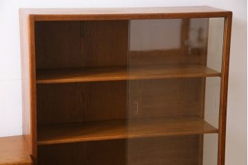 ビンテージ家具　イギリスヴィンテージ　ローズウッド・オーク材　激レア!ユニークなデザインが目を引く本棚(本箱、収納棚、飾り棚)