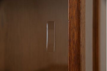 ビンテージ家具　イギリスヴィンテージ　ローズウッド・オーク材　激レア!ユニークなデザインが目を引く本棚(本箱、収納棚、飾り棚)