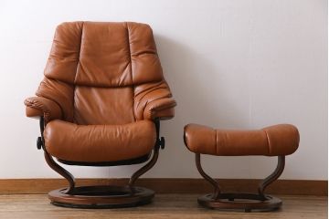 中古　EKORNES(エコーネス)　本革　オットマン付き　ストレスレス レノ クラシック(M)(アームチェア、リクライニングチェア、椅子)(定価約37万9千円)