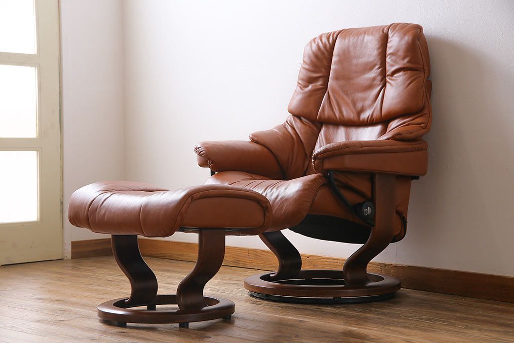 中古　EKORNES(エコーネス)　本革　オットマン付き　ストレスレス レノ クラシック(M)(アームチェア、リクライニングチェア、椅子)(定価約37万9千円)