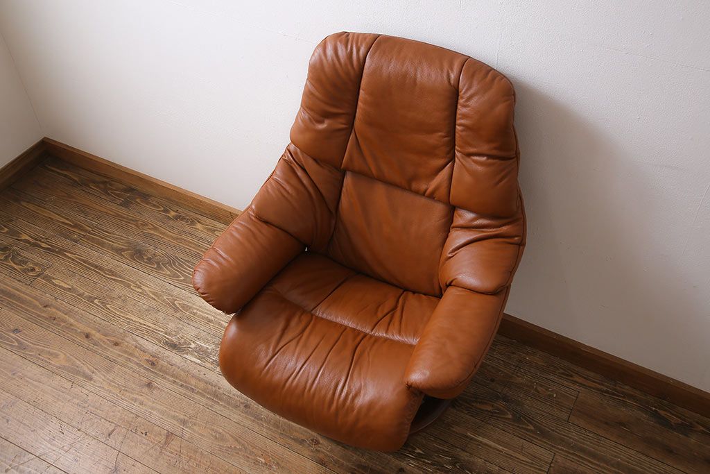 中古　EKORNES(エコーネス)　本革　オットマン付き　ストレスレス レノ クラシック(M)(アームチェア、リクライニングチェア、椅子)(定価約37万9千円)