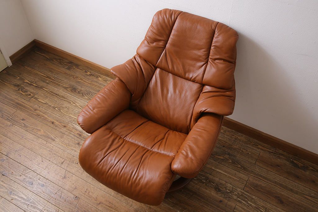 中古　EKORNES(エコーネス)　本革　オットマン付き　ストレスレス レノ クラシック(M)(アームチェア、リクライニングチェア、椅子)(定価約37万9千円)