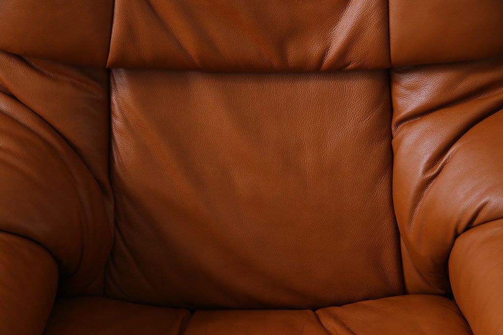 中古　EKORNES(エコーネス)　本革　オットマン付き　ストレスレス レノ クラシック(M)(アームチェア、リクライニングチェア、椅子)(定価約37万9千円)