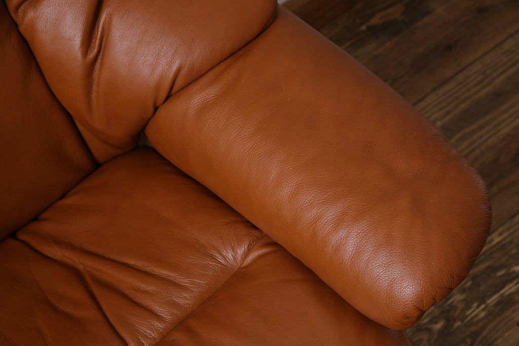 中古　EKORNES(エコーネス)　本革　オットマン付き　ストレスレス レノ クラシック(M)(アームチェア、リクライニングチェア、椅子)(定価約37万9千円)