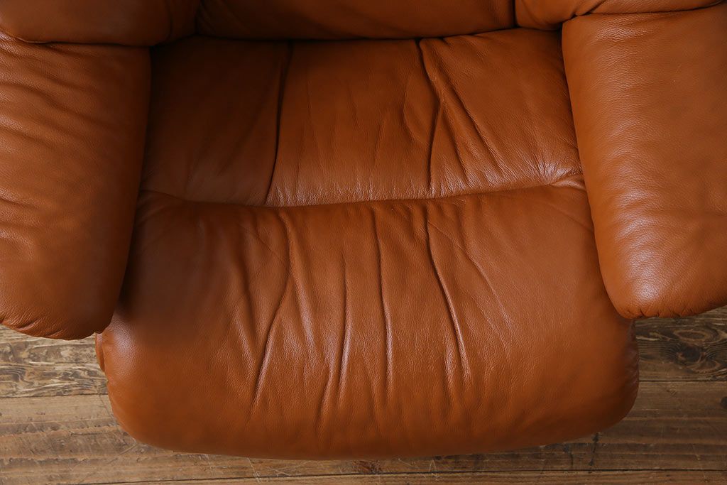 中古　EKORNES(エコーネス)　本革　オットマン付き　ストレスレス レノ クラシック(M)(アームチェア、リクライニングチェア、椅子)(定価約37万9千円)