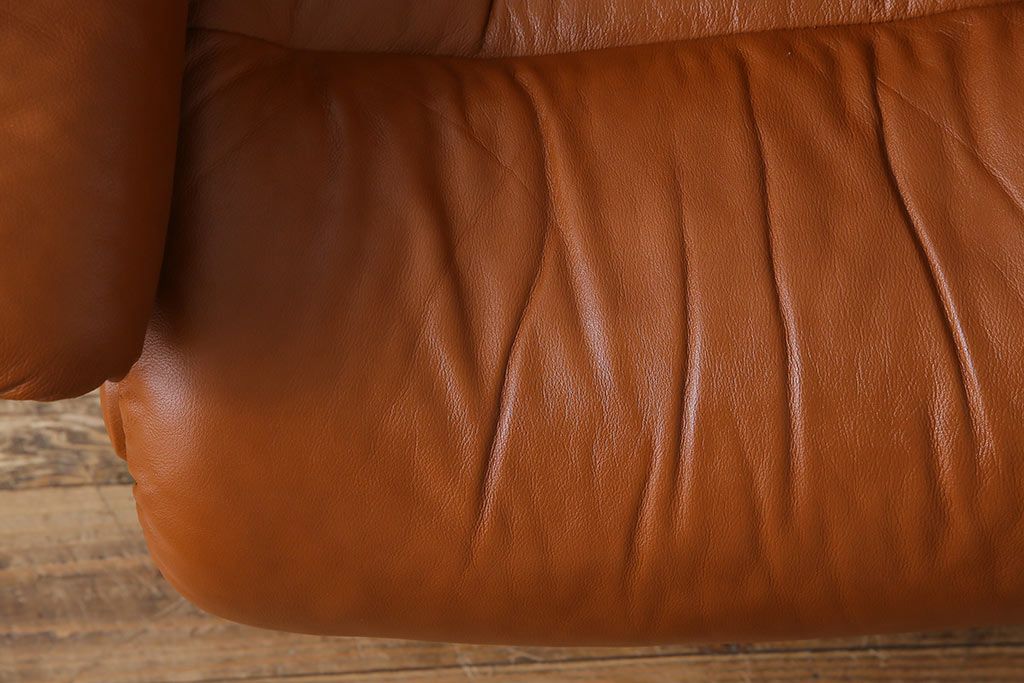 中古　EKORNES(エコーネス)　本革　オットマン付き　ストレスレス レノ クラシック(M)(アームチェア、リクライニングチェア、椅子)(定価約37万9千円)