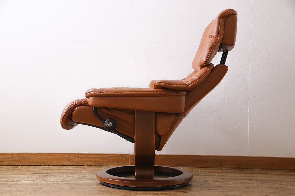 中古　EKORNES(エコーネス)　本革　オットマン付き　ストレスレス レノ クラシック(M)(アームチェア、リクライニングチェア、椅子)(定価約37万9千円)